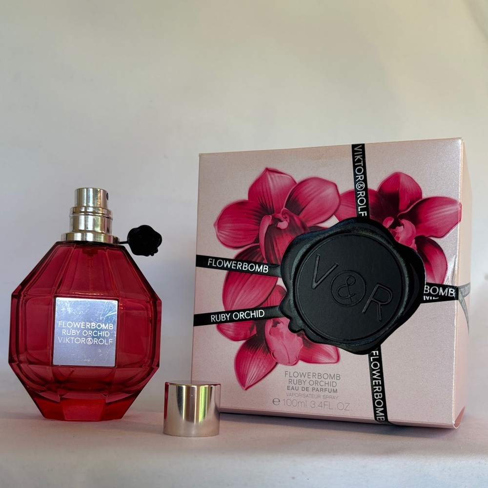 EMPTY BOTTLE & BOX COLLECTOR’s VIKTOR & ROLF FLOWERBOMB RUBY ORCHID PARFUM 3.4 - Picture 3 of 8